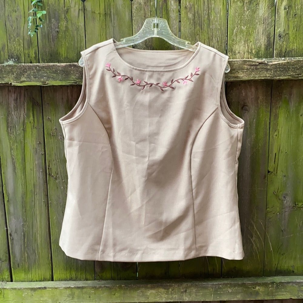 Tan pant outfit sz. L